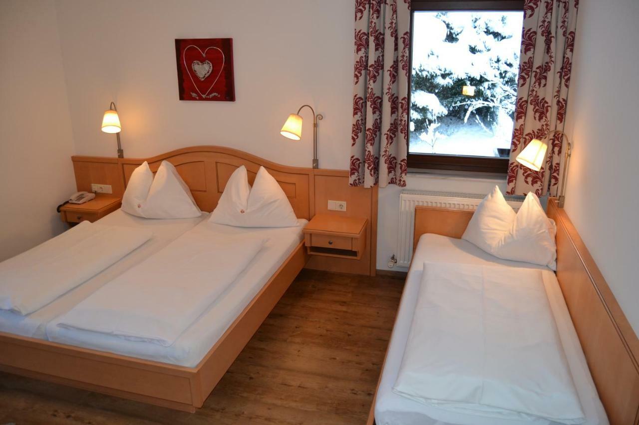 Gaestehaus Elisabeth ราดชตัดท์ ภายนอก รูปภาพ