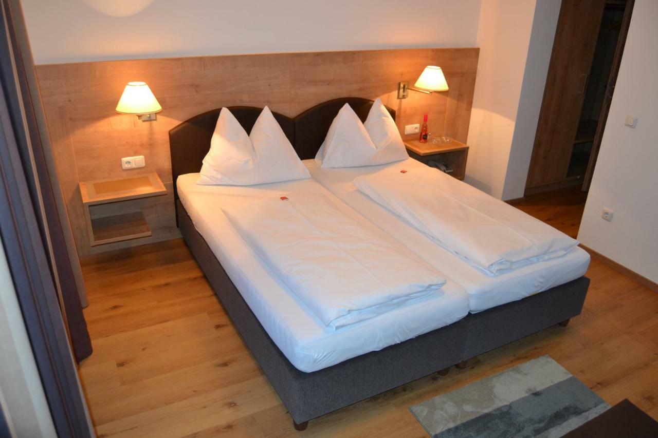 Gaestehaus Elisabeth ราดชตัดท์ ภายนอก รูปภาพ